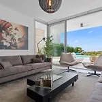 Mariposa Villa *