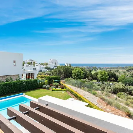 Mariposa Villa *