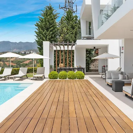 Mariposa Villa *